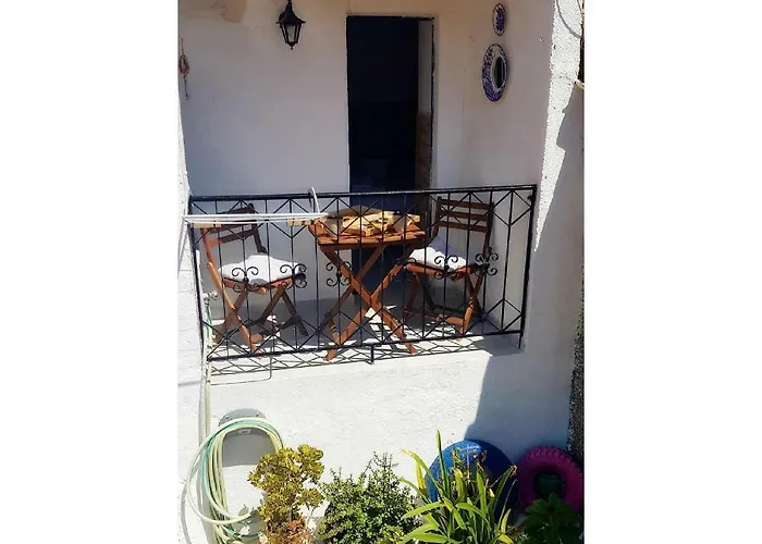 Penny\'S Studio In The Heart Of Poros